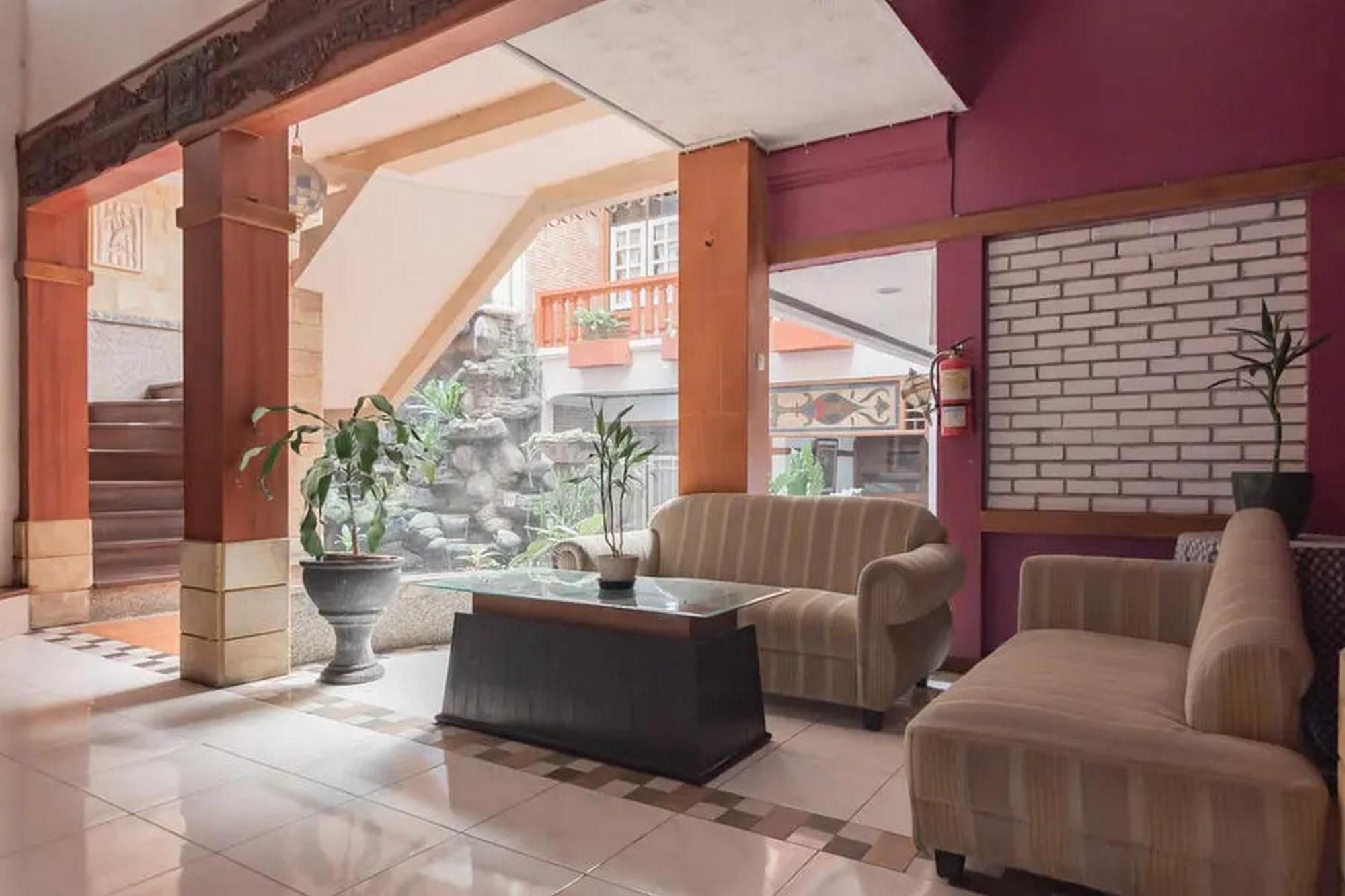 Reddoorz At Arwiga Hotel Near Rs Hasan Sadikin Bandung Eksteriør billede